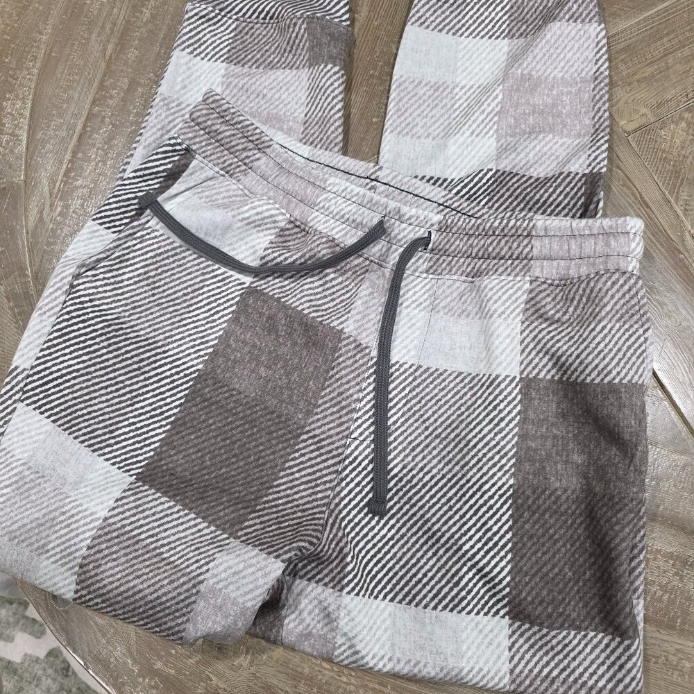 Lularoe Greige Plaid Boyfriend Joggers Sz M NWT